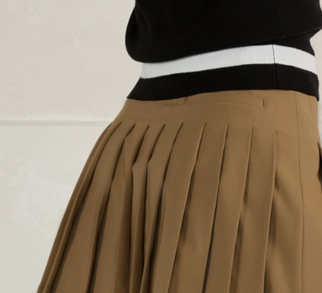 Unbalance H-Line Pleated Skirt