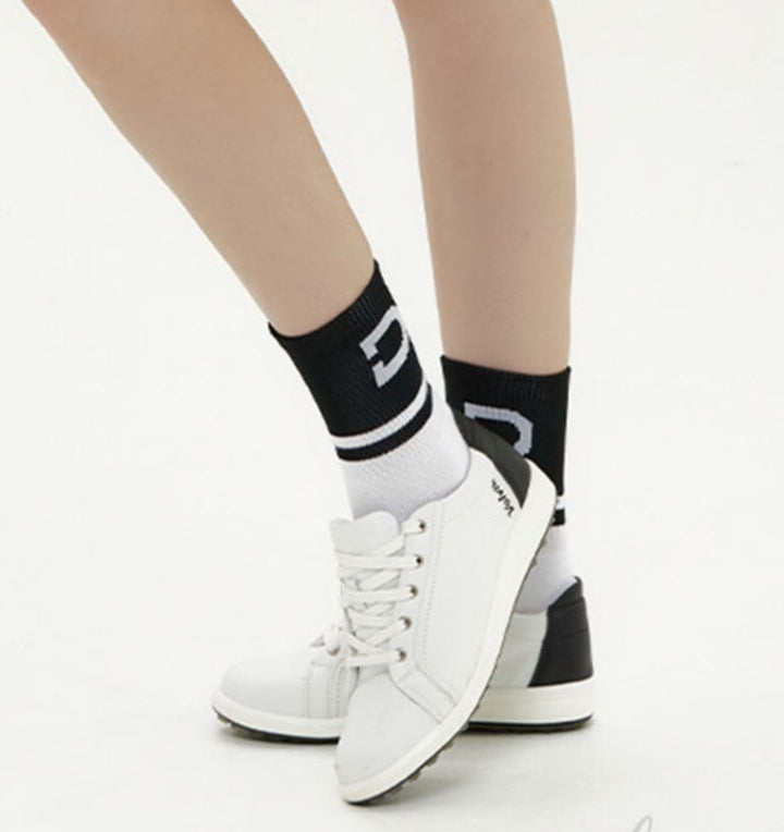 Color-blocked mid-calf socks