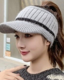 Golf B-Logo Knit Cap