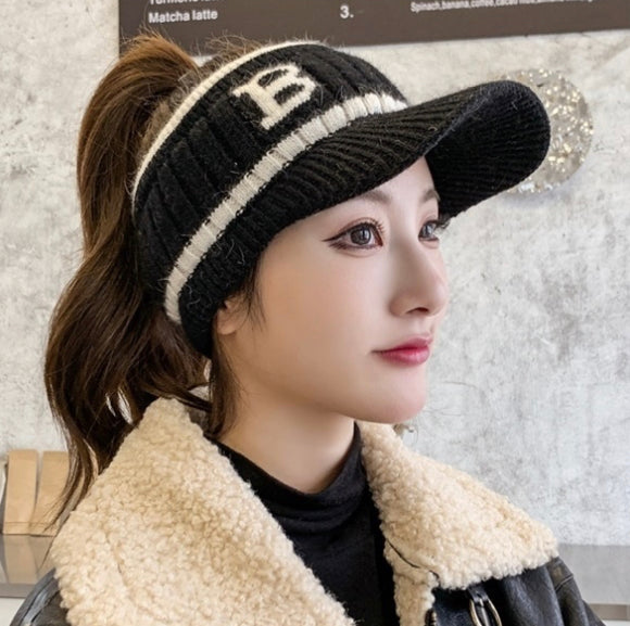 Golf B-Logo Knit Cap