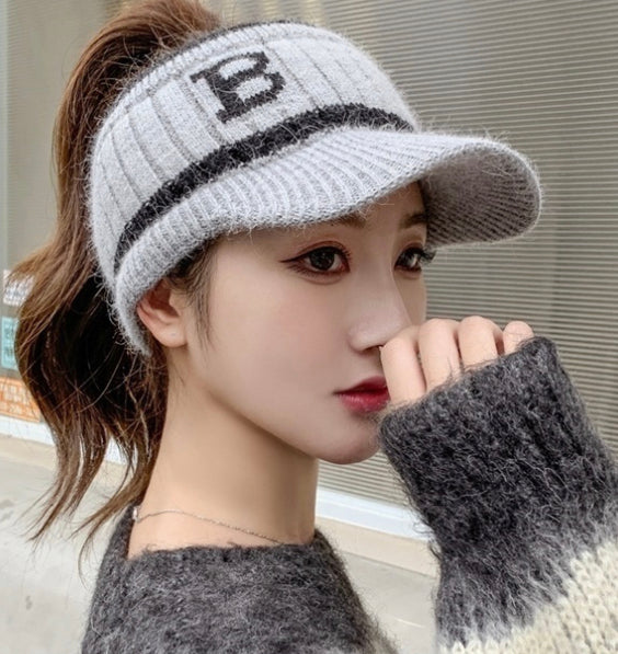 Golf B-Logo Knit Cap