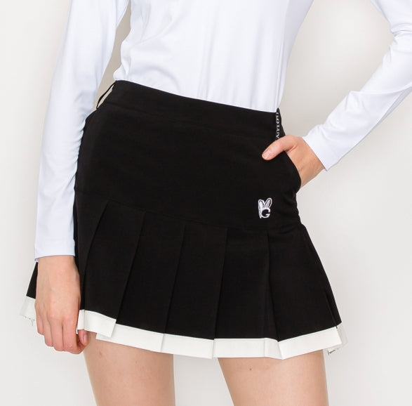 [GQ] Black & White Pleated Skirt