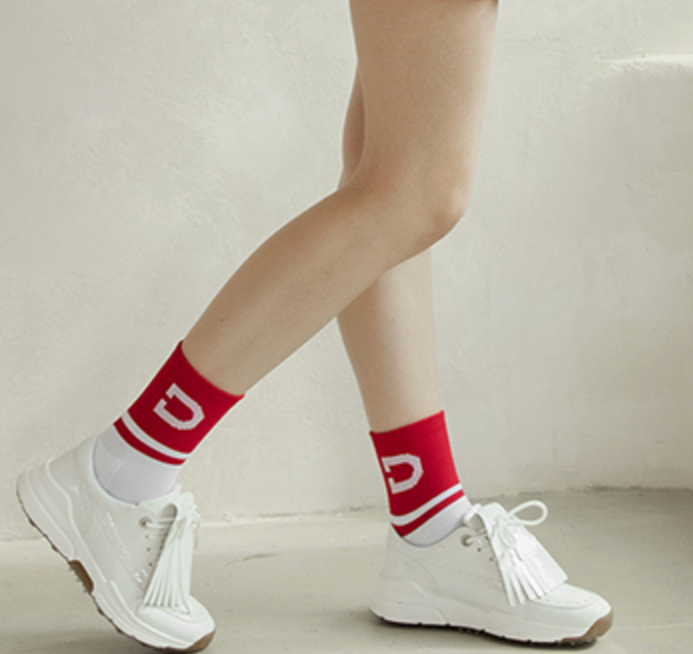 Color-blocked mid-calf socks