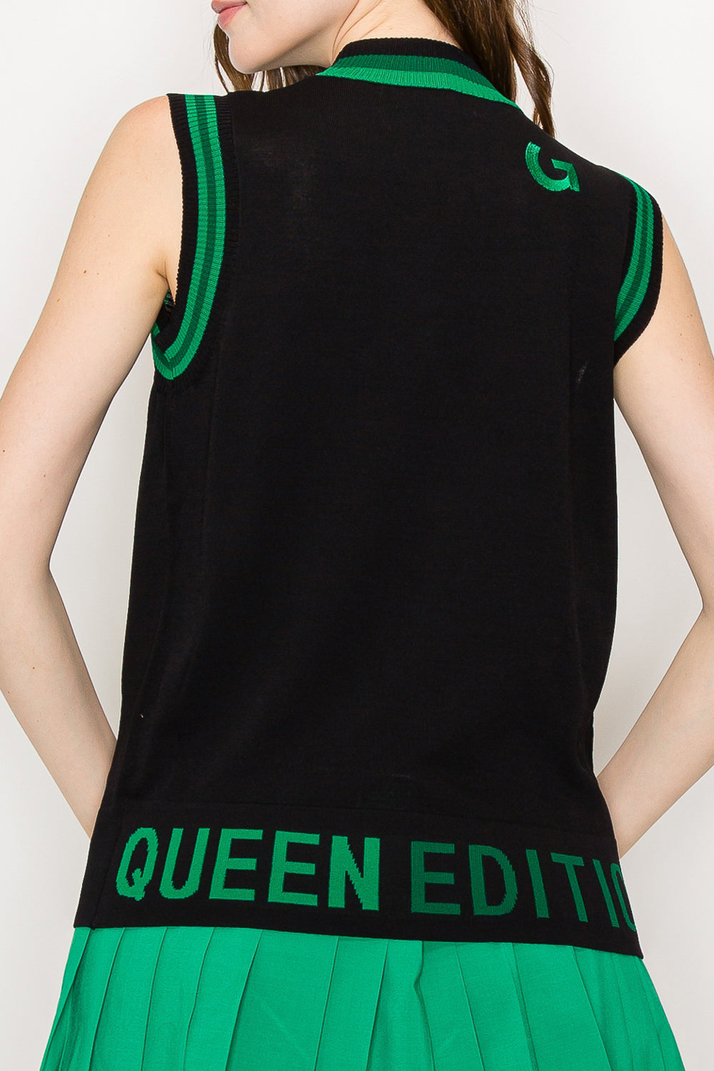 [GQ] Green Line Round Neck Cool Knit Sleeveless Top