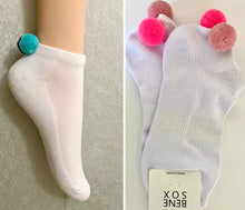 Load image into Gallery viewer, Pom Pom Sports Ankle Socks
